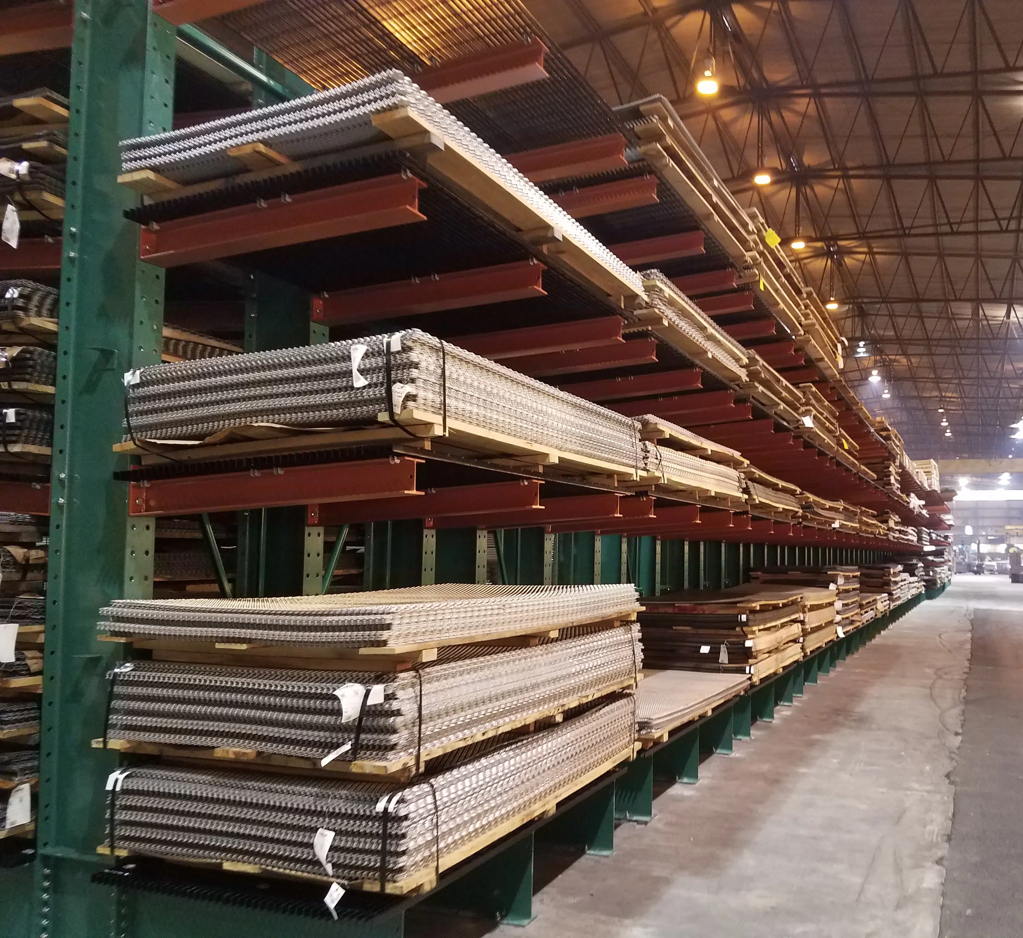 Heavy-Duty Cantilever Steel Bar, Tubing & Pipe Storage Racks