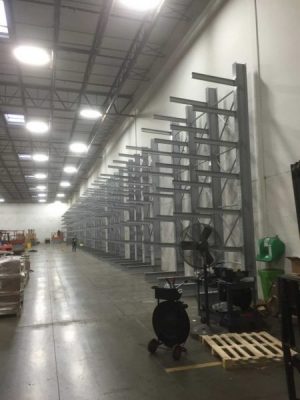 Single-sided cantilever racking